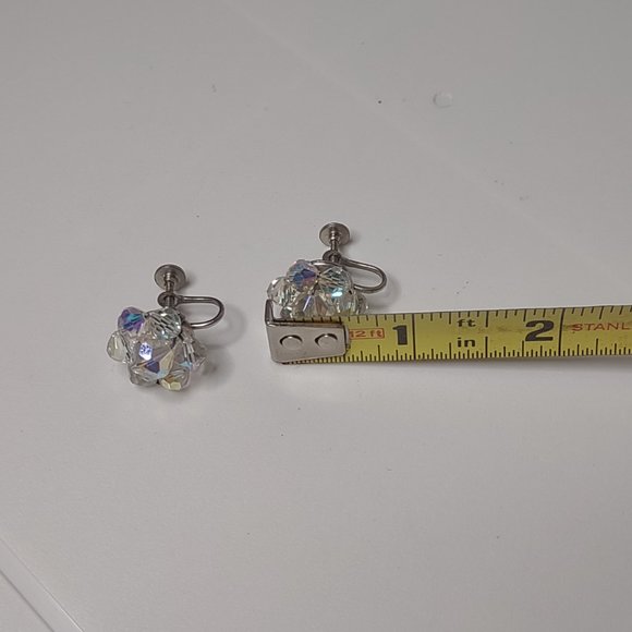 Vintage Clear Glass Screw On Earrings - Picture 8 of 10